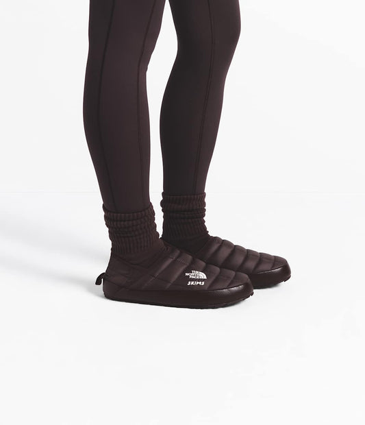 The North Face Classic | The North Face X SKIMS Thermoball Traction Mule V